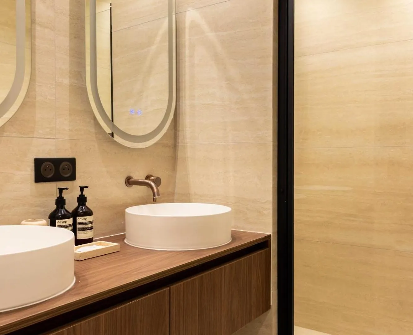 Luxurious A-c Flat - 2p - Bastille-le Marais Paris